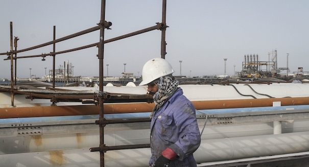 U.S. Weighs New Sanctions on Iran’s Oil Sales to China if Nuclear Talks Fail